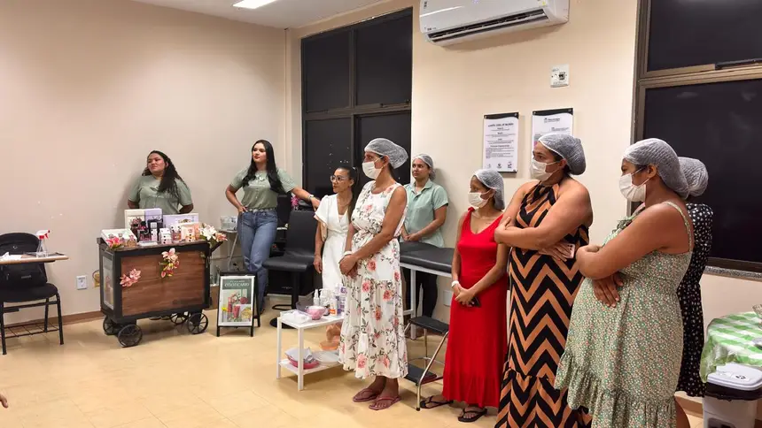 Durante o encontro, as participantes acompanharam momentos de acolhimento, escuta e troca de experiências promovidos pela equipe multiprofissional