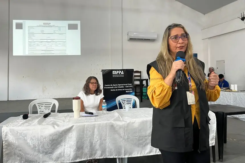 A fiscal Karen Neves falou sobre rastreabilidade do açaí para batedores  do fruto