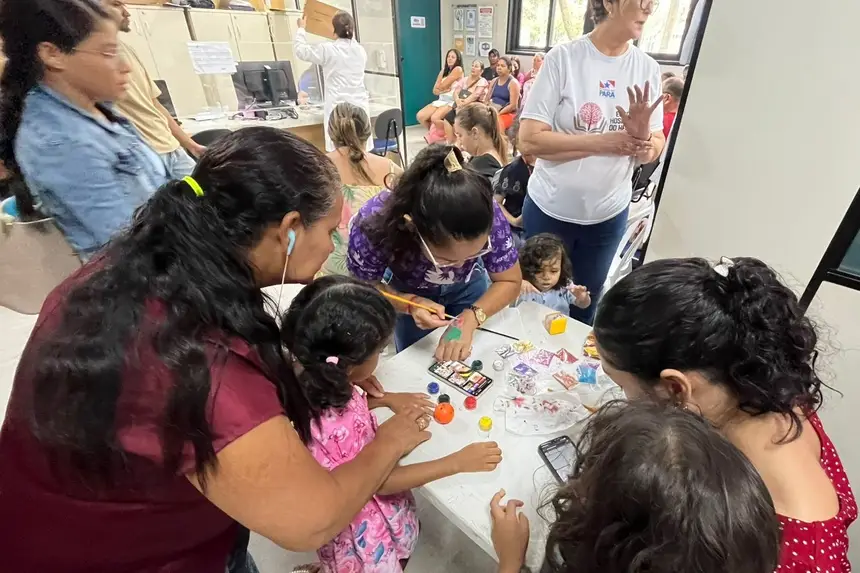 Promovida pelo Projeto Social e de Extensão Adote um Sorriso, a programação reuniu contação de histórias, pintura facial e atividades lúdicas em alusão ao Dia das Mães.