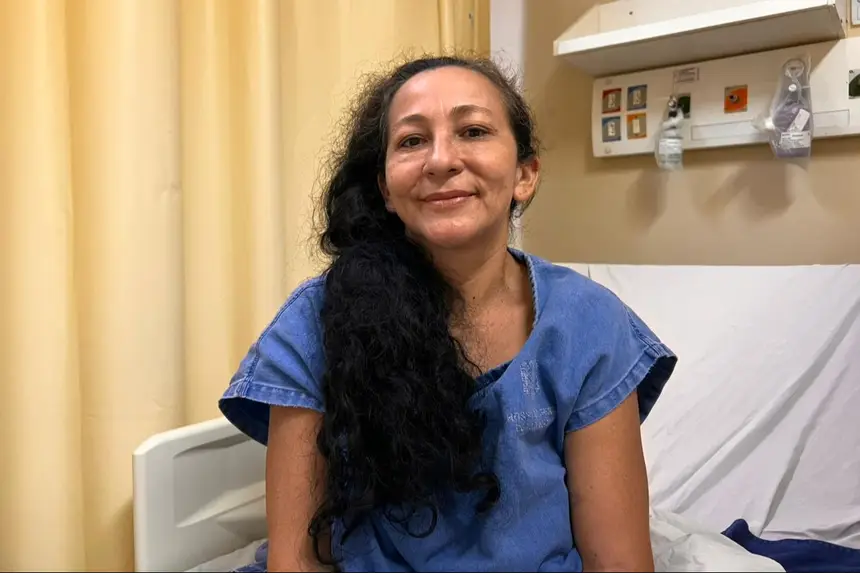Internada na UCI do HGT, a paciente Lucidalva Sousa destacou o acolhimento, a atenção e o cuidado humanizado recebidos da equipe multiprofissional