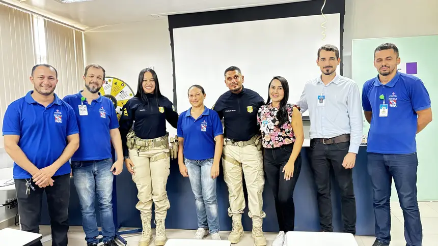 Equipe do Hospital Regional e PRF unidas pela conscientização no Maio Amarelo