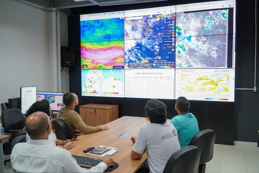 Sala de monitoramento da Semas: dados do INPE produzidos por satélite compõem balanços