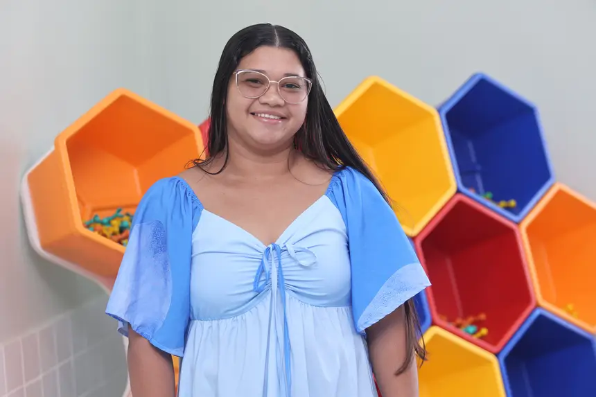 A mãe Jusanara de Assis ressaltou que a estrutura da nova creche garante tranquilidade para os pais e abre portas para que as mães voltem a trabalhar ou estudar