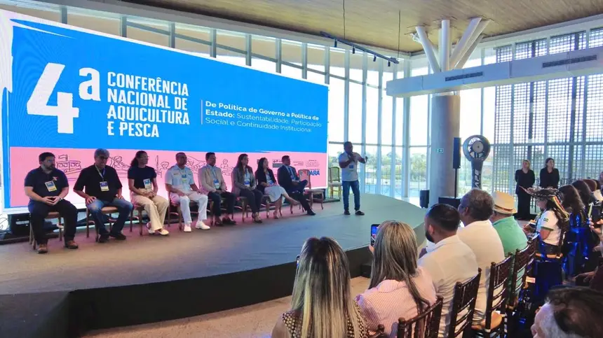 O evento conta com a participação de representantes de pescadores, aquicultores, trabalhadores do setor, da indústria da pesca, entre outros atores da cadeia produtiva
