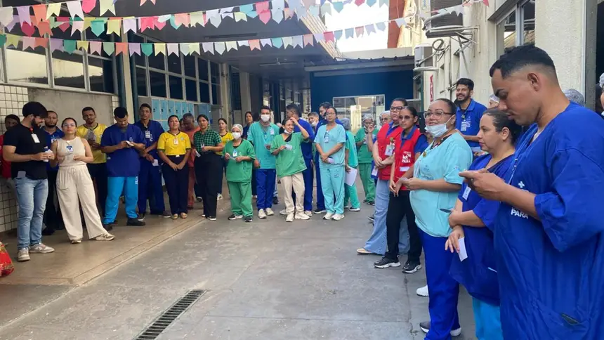 Profissionais de diferentes setores acompanharam a programação e compartilharam experiências sobre o cuidado humanizado.