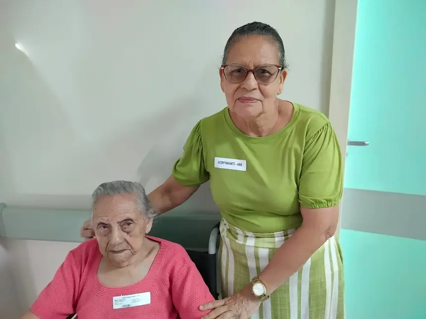 Odete e sua acompanhante