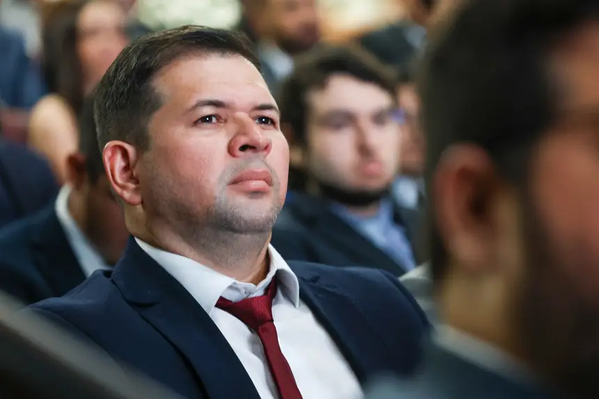 Cristhian Ferreira Né – 39 anos, aprovado pela política de cotas indígenas, da etnia Xipaya, natural de Altamira, aprovado para o cargo de Auditor Fiscal