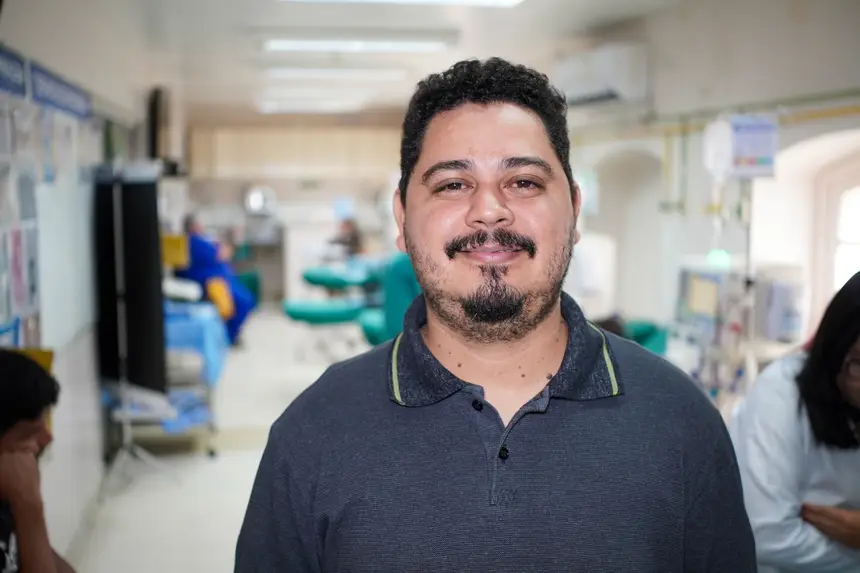 Davi Elyasaf - vendedor - pai do Leando Valente, 12 anos