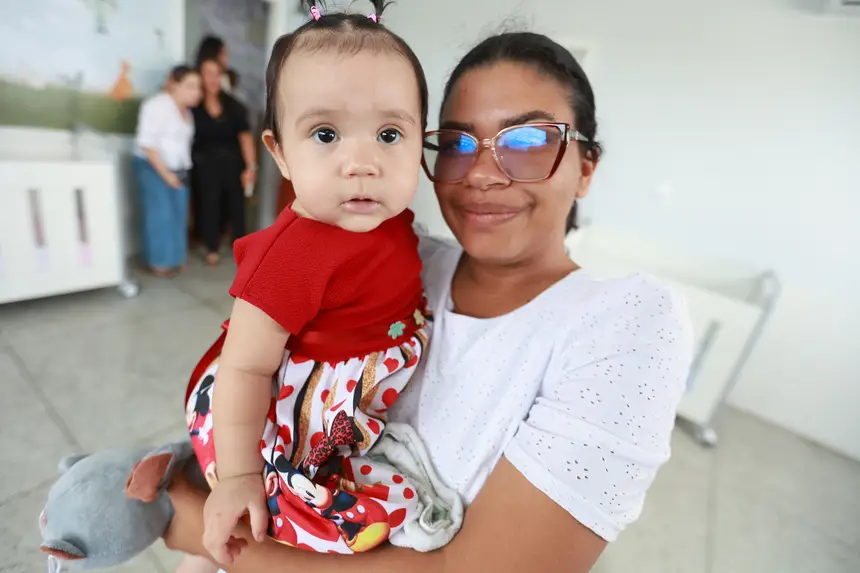 Ester Maylane Monteiro, mãe da pequena Serena de 9 meses <div class='credito_fotos'>Foto: Marcelo Lelis / Ag. Pará &nbsp;&nbsp;|&nbsp;&nbsp; <a href='/midias/2026/originais/20260827164959-GF00027704-F00542249.jpg' download><i class='fa-solid fa-download'></i> Download</a></div>