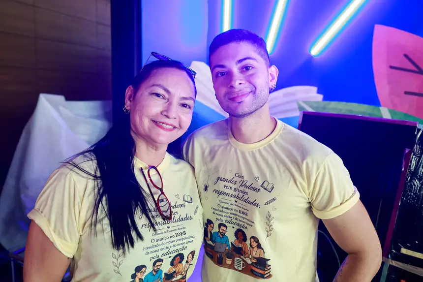Apresentação Escola Emiliana: Leonardo Morais e Valdenize Ramos
