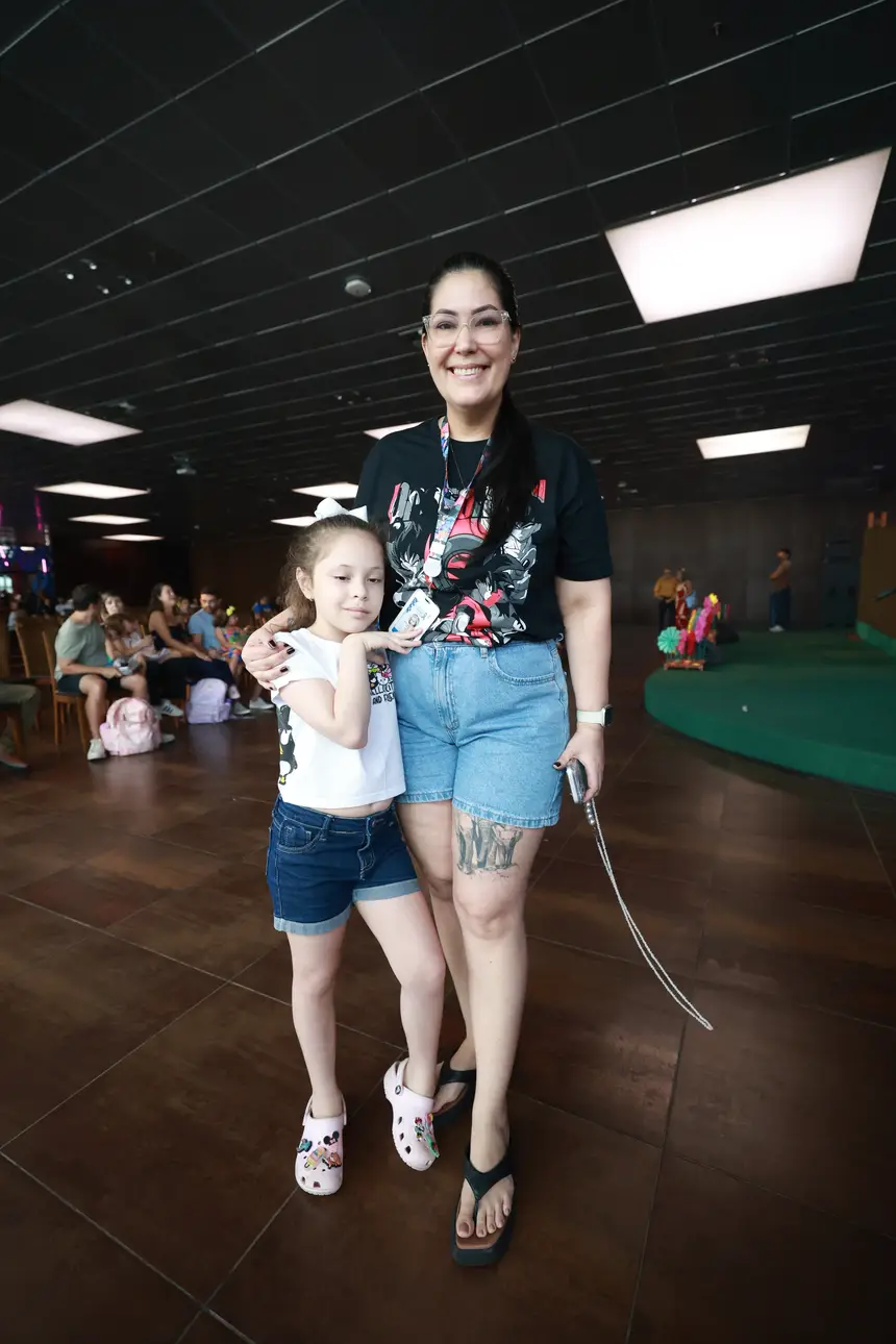 Helena Gabriela Pereira e sua mãe <div class='credito_fotos'>Foto: Bruno Cruz / Ag. Pará &nbsp;&nbsp;|&nbsp;&nbsp; <a href='/midias/2026/originais/20260905135153-GF00027775-F00544570E.jpg' download><i class='fa-solid fa-download'></i> Download</a></div>
