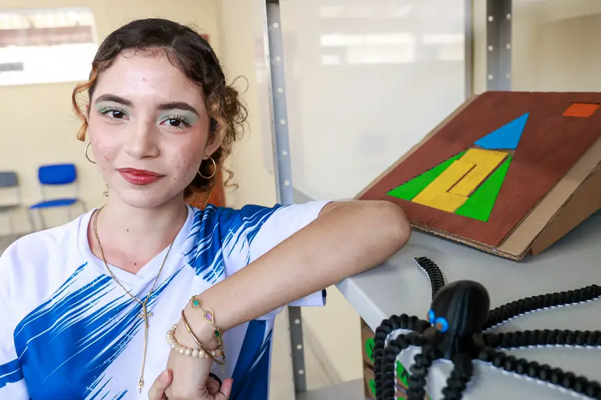 Maria Eloiza Brito da silva, estudante