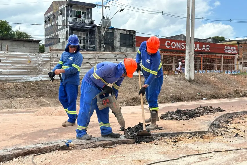 Obras do novo viaduto da avenida João Paulo II: elevado vai resolver gargalos de trânsito na região