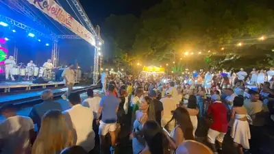 notícia: Réveillon da Estação das Docas diverte público om 9 horas de música em Belém