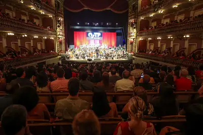 notícia: Público lota Theatro da Paz para celebrar 30 anos da Orquestra Sinfônica