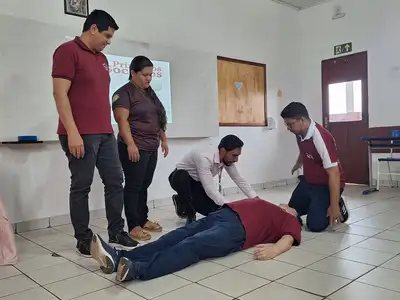 notícia: Professores aprendem técnicas de primeiros socorros no Hospital Regional do Baixo Amazonas