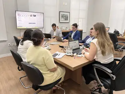 notícia: PGE realiza primeira reunião com municípios dos blocos da concessão do saneamento