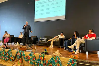 notícia: Intercâmbio científico reúne estudantes e professores do Pará e Paraná