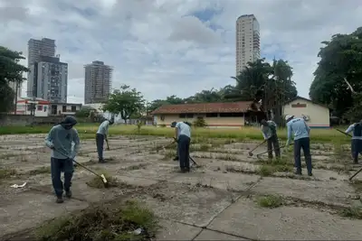 notícia: Seduc inicia projeto-piloto de limpeza de escolas estaduais no período de férias escolares