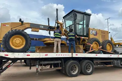 notícia: Sefa apreende motoniveladora avaliada em R$ 200 mil, em Cachoeira do Piriá