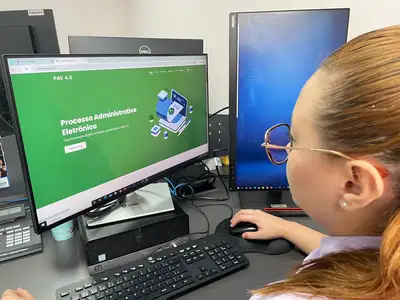 notícia: Processo Administrativo Eletrônico (PAE) reduz custo da administração pública estadual