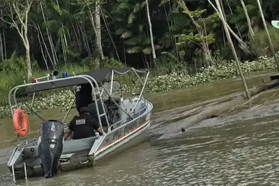 notícia: Grupamento Fluvial auxilia na busca por integrantes de organização criminosa na ilha de Outeiro