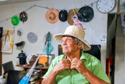 galeria: Beneficiários Programa Sua Casa / Personagem Durval Correia