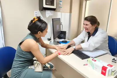 notícia: Mães adolescentes atendidas na Santa Casa têm acesso a métodos contraceptivos de longa duração