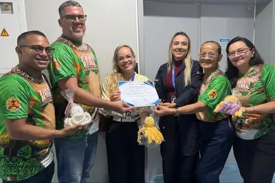 notícia: Hospital Regional Santa Rosa implanta projeto de humanização com polvos de amigurumi na UCI Neonatal