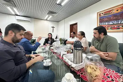 notícia: Ideflor-Bio conhece na Ufra tecnologia inédita que transforma caroço de açaí em papel sustentável