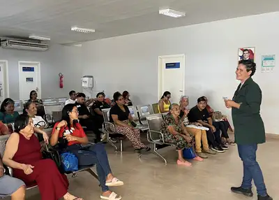 notícia: HRPL promove ação educativa sobre prevenção de ISTs no Carnaval em Paragominas 