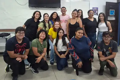 notícia: Grupo de Pesquisa lança cartilha como proposta de ensino de inglês ancorada na realidade paraense