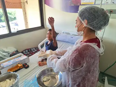 notícia: Criança de 5 anos se recupera após picada de cobra e recebe alta do Hospital Regional do Baixo Amazonas