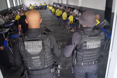 notícia: Seap e Defensoria Pública iniciam mutirão jurídico no Complexo Penitenciário de Santa Izabel