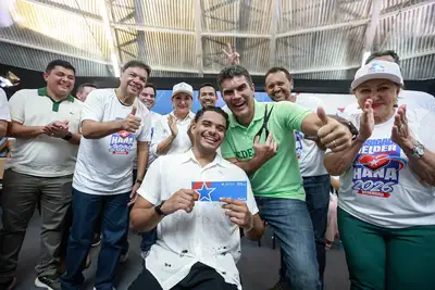 notícia: Governo do Estado entrega benefício do programa "Bora Estudar" em Redenção