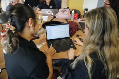 notícia: Seduc capacita formadores para expandir ensino da computação nas escolas estaduais