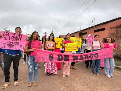 notícia: Escola Gabriel Sales, em Marabá, promove caminhada sobre direito das mulheres no bairro Morada Nova