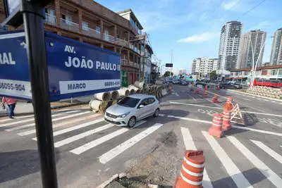 notícia: Trânsito na Avenida João Paulo II é alterado para avanço de obras do novo viaduto
