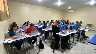 notícia: Governo do Estado celebra o Dia da Escola com avanços e investimentos na rede estadual