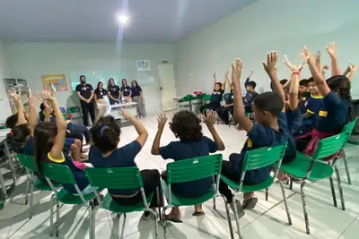notícia: HRPC leva educação em saúde sobre uso consciente da água a estudantes de Capanema