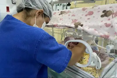 notícia: Cuidado e humanização marcam alta de recém-nascido na UTI Neonatal do Hospital Geral de Tailândia