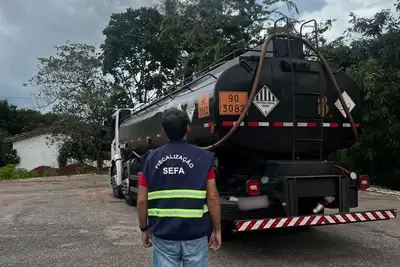 notícia:  Sefa apreende 20 mil litros de óleo asfáltico e 6 toneladas de pescado em operações no Pará