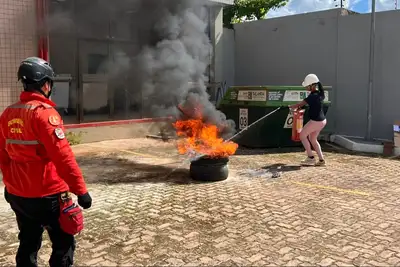notícia: Hospital Geral de Tailândia fortalece segurança hospitalar com formação da Brigada de Incêndio