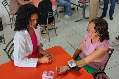 notícia: Restaurante Popular realiza ação de saúde e orientação nutricional para mulheres no Entroncamento