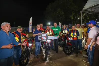 notícia: Governo do Pará fortalece trabalho de mototaxistas com entrega de motocicletas em Marabá