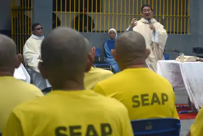 notícia: Missa lava-pés é realizada na Unidade prisional, em Icoaraci