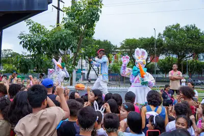 notícia: Programação de Páscoa no Porto Futuro reúne famílias e promove inclusão de pessoas com TEA