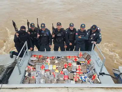 notícia: Operação 'Maré de Ferro' apreende mais de 280 quilos de entorpecentes, armas e munição