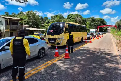 notícia: Homem sem habilitação é preso com CNH falsa durante operação do Detran em Vigia de Nazaré
