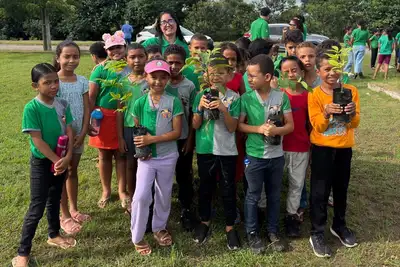 notícia: Plantio de mudas mobiliza moradores em ação de educação ambiental em Marabá